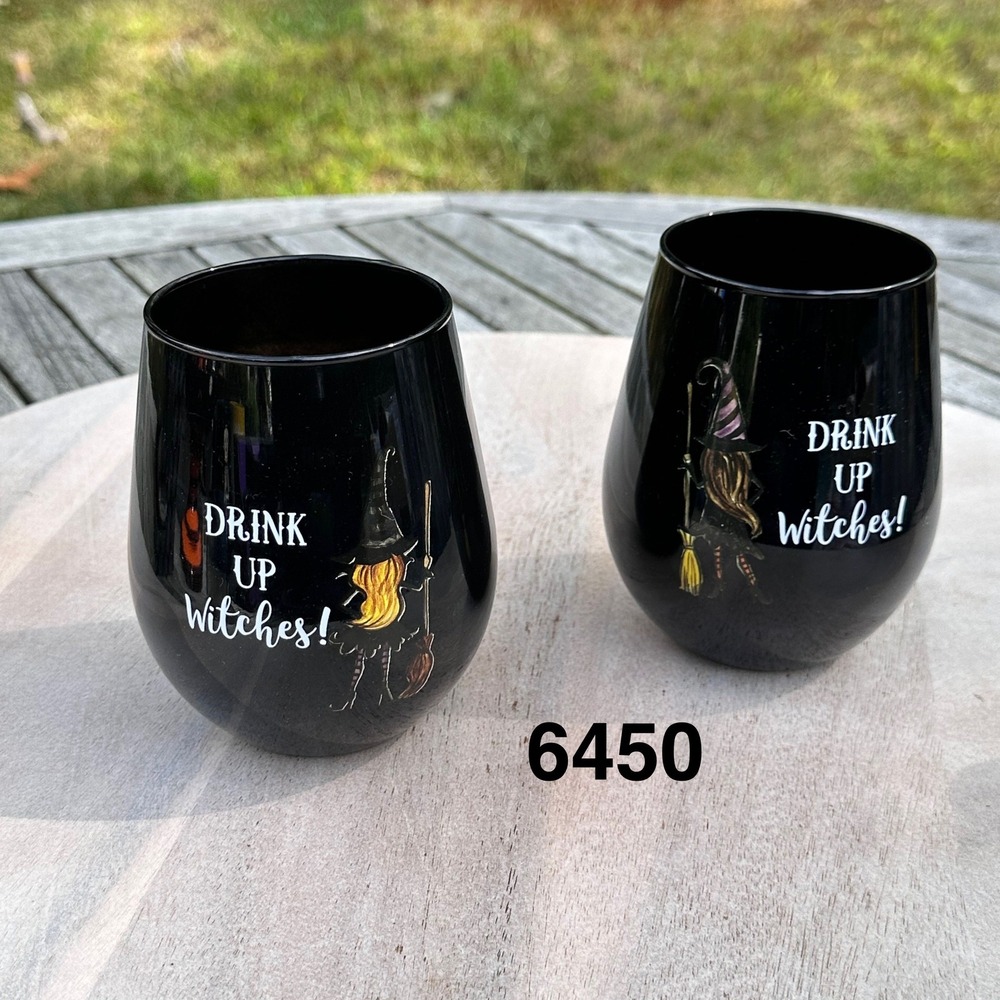 Cobwebs & Cauldrons Halloween Drink Up Witches Wine Glasses and Socks Set NEW